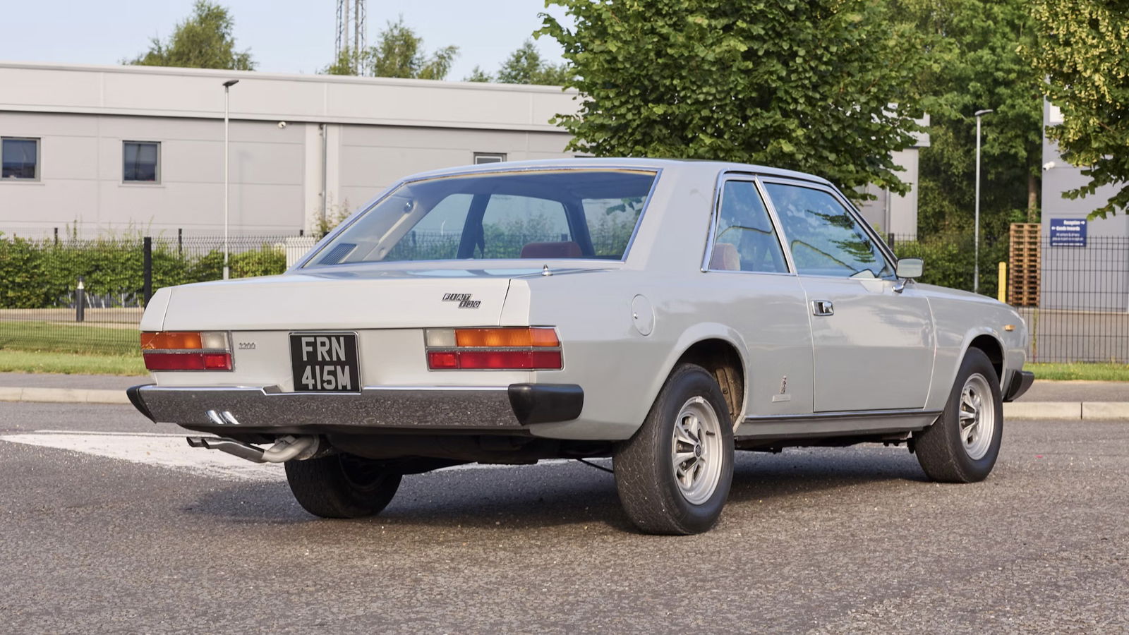 Fiat 130 Coupe - rear